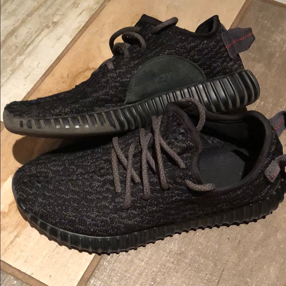 Yeezys kids size 4